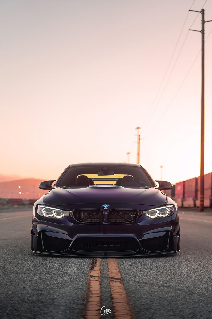  BMW M4 Coupe Daytona Violet Paint 2018 года  (фото 6 из 6)